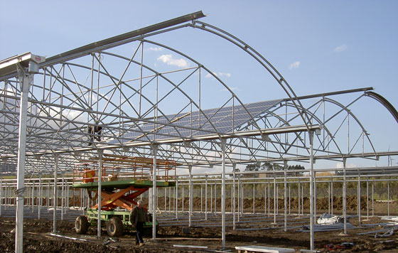 Invernaderos con paneles solares