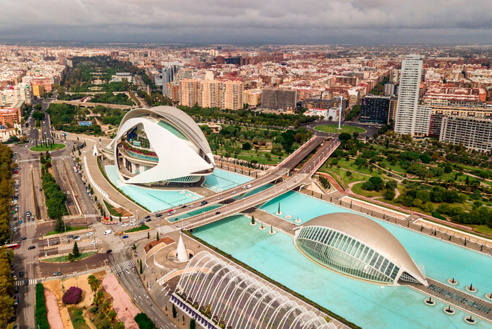 Ciudad de Valencia y su río Turia