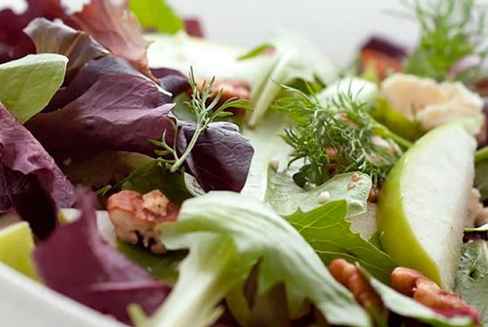 Ensalada de manzana con nueces