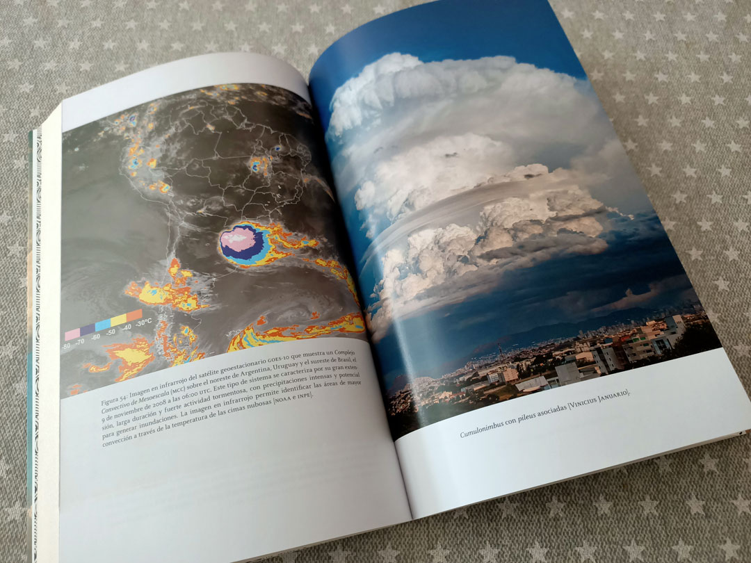 El libro de las nubes, páginas interiores