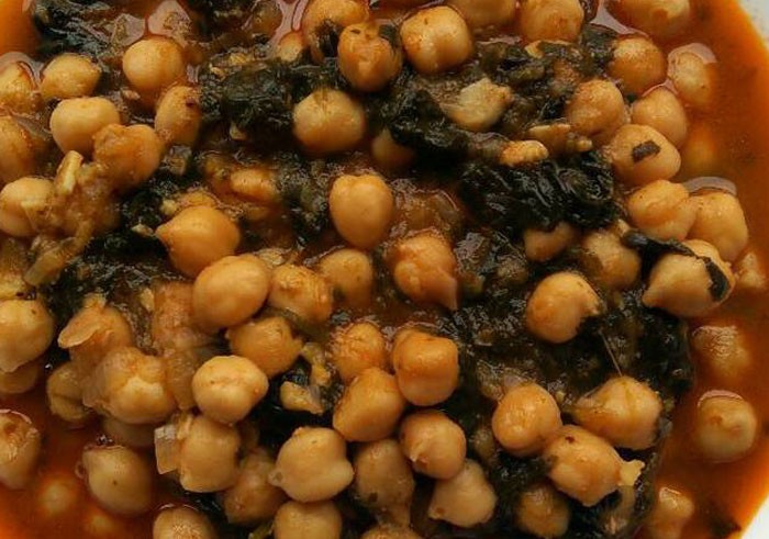 Garbanzos y verduras en potaje