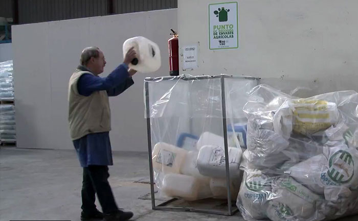 Punto de recogida de envases agrícolas AEVAE