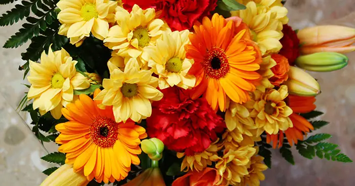 Ramo de flores de gerbera y lilium