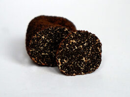 Trufa negra cortada