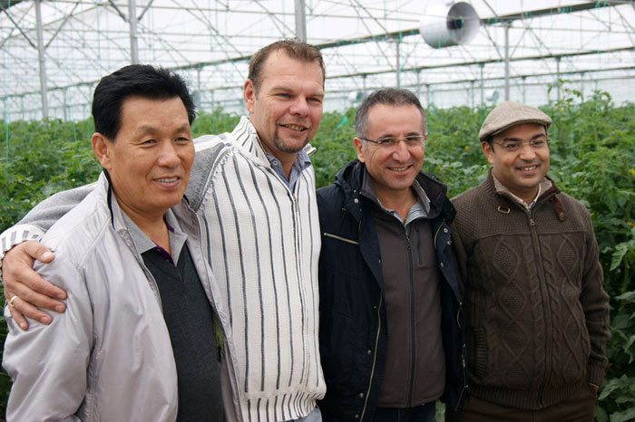 Vincent Rogier Jong junto a distribuidores internacionales